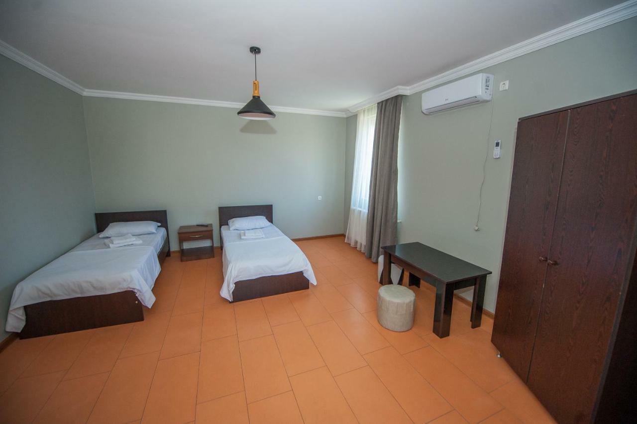 Hotel Cosmos Batumi Exterior photo